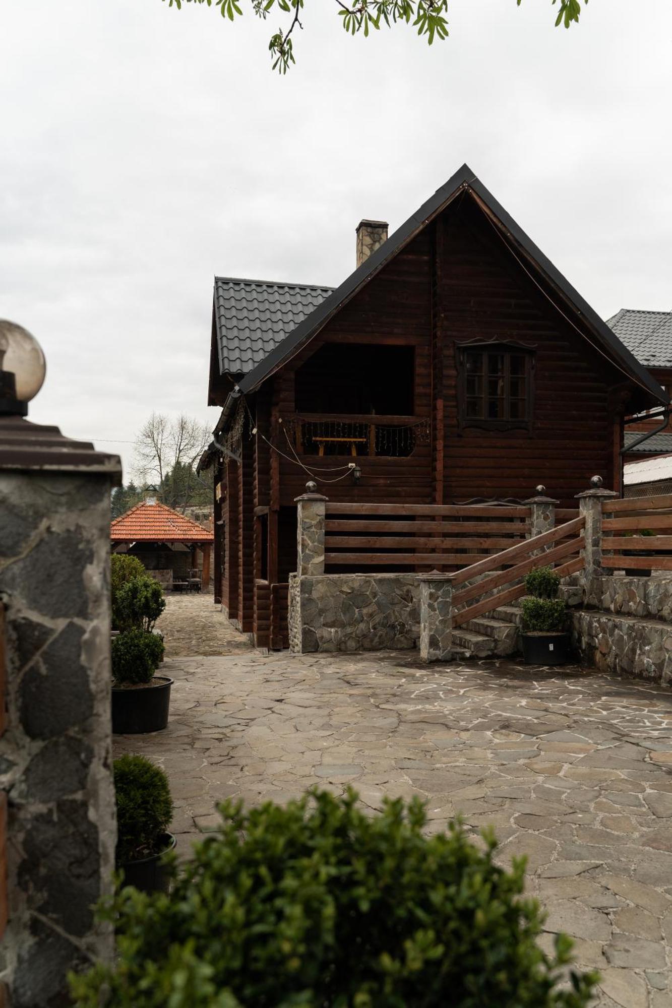 Oksamit Resort Worochta Exterior foto
