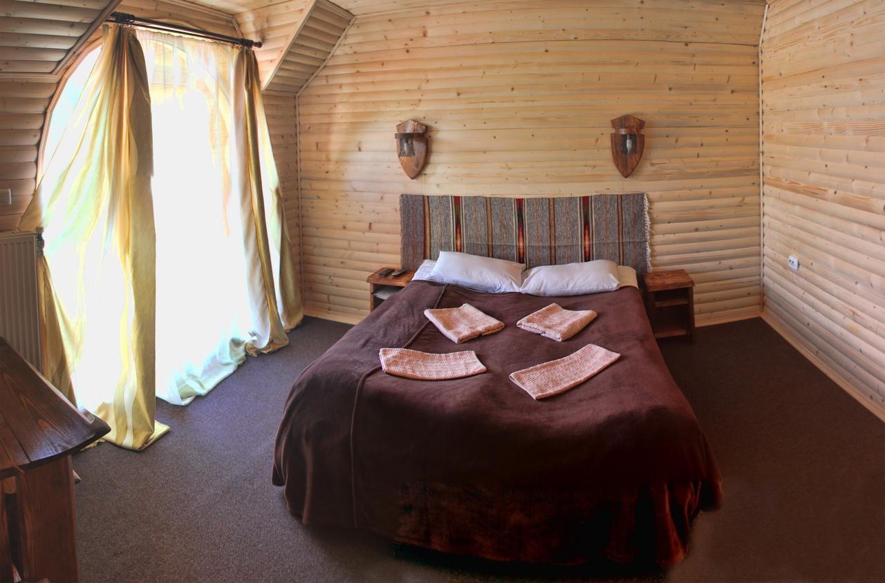 Oksamit Resort Worochta Zimmer foto