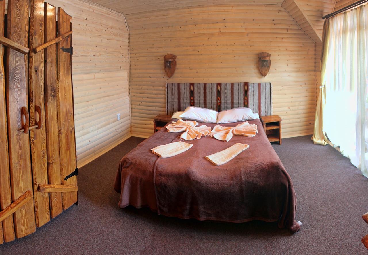 Oksamit Resort Worochta Zimmer foto